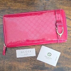 Gucci Microguccissima Wallet